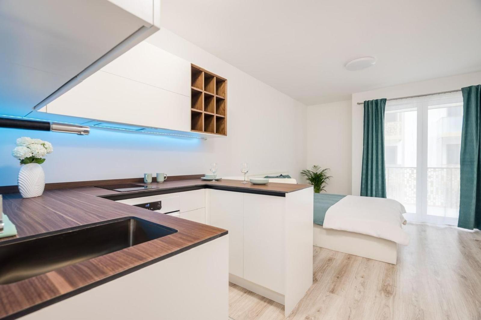 Comfort Court Apartment - Free Parking, Balcony Budapest Luaran gambar