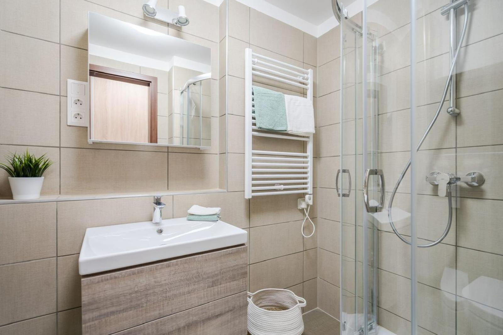 Comfort Court Apartment - Free Parking, Balcony Budapest Luaran gambar