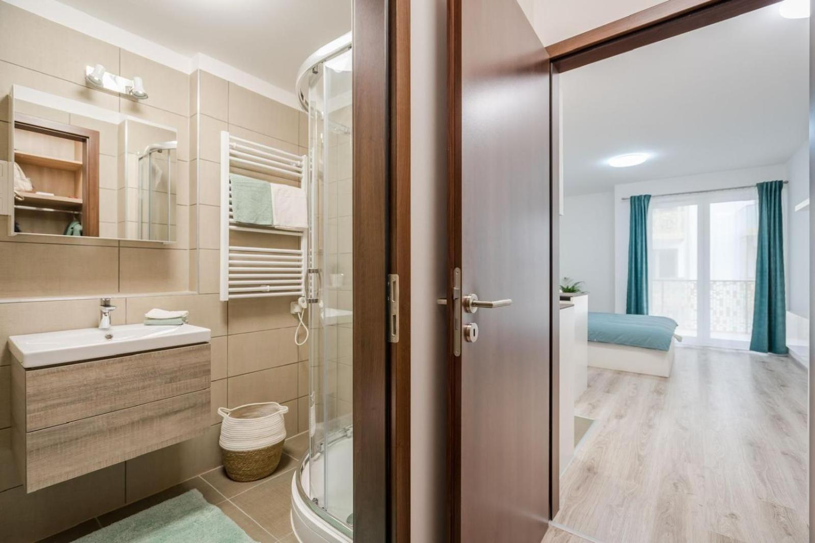 Comfort Court Apartment - Free Parking, Balcony Budapest Luaran gambar